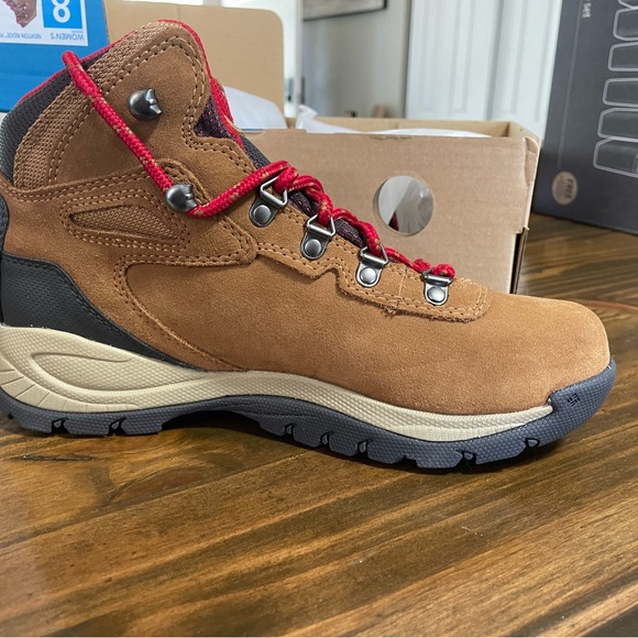 Columbia Boots - Picture 3 of 4